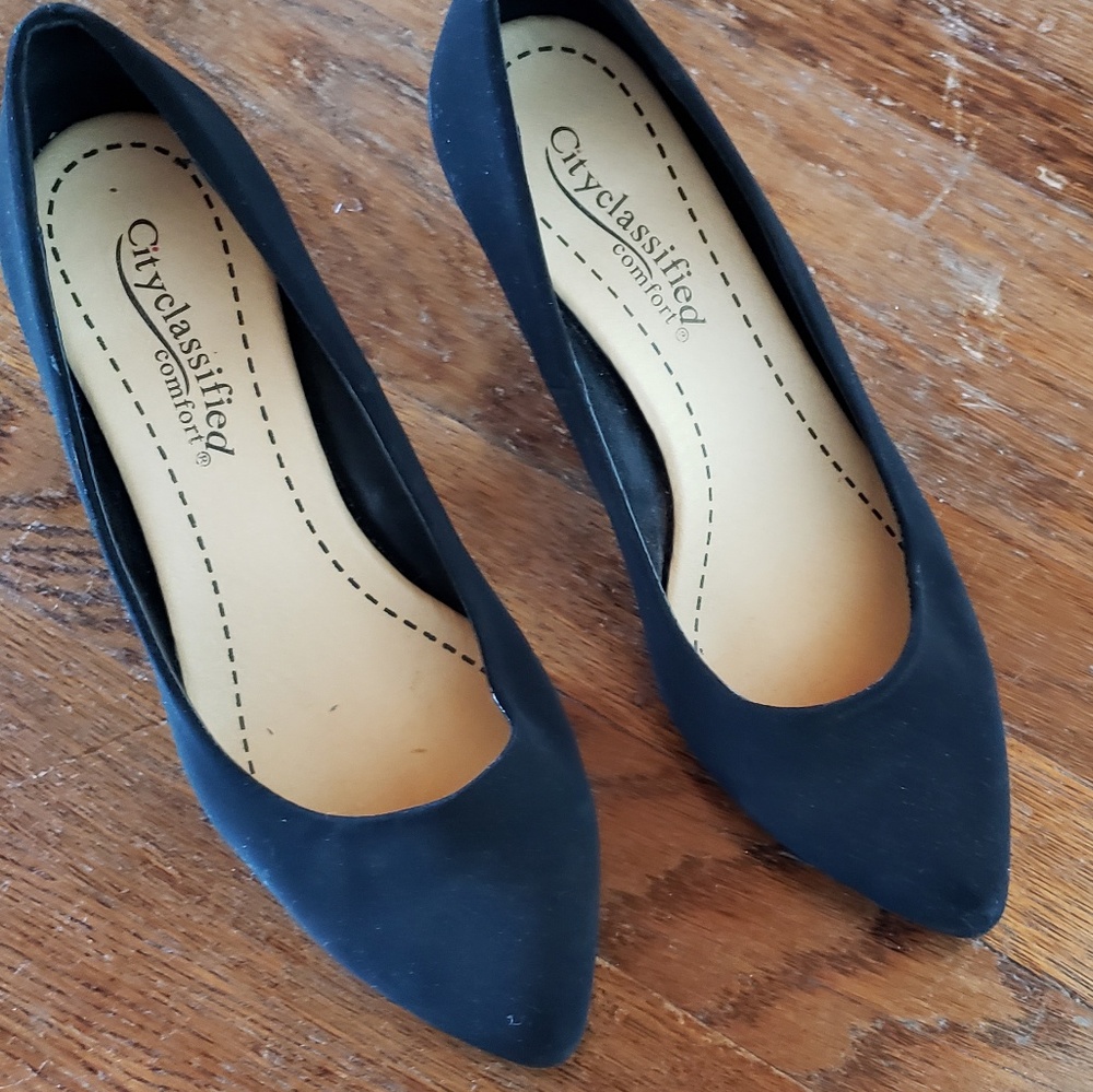 Like new Cityclassified pumps in black